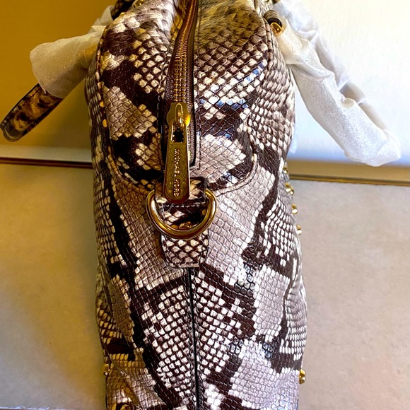 Michael Kors New Never Used Leather Handbag - Picture 4 of 7